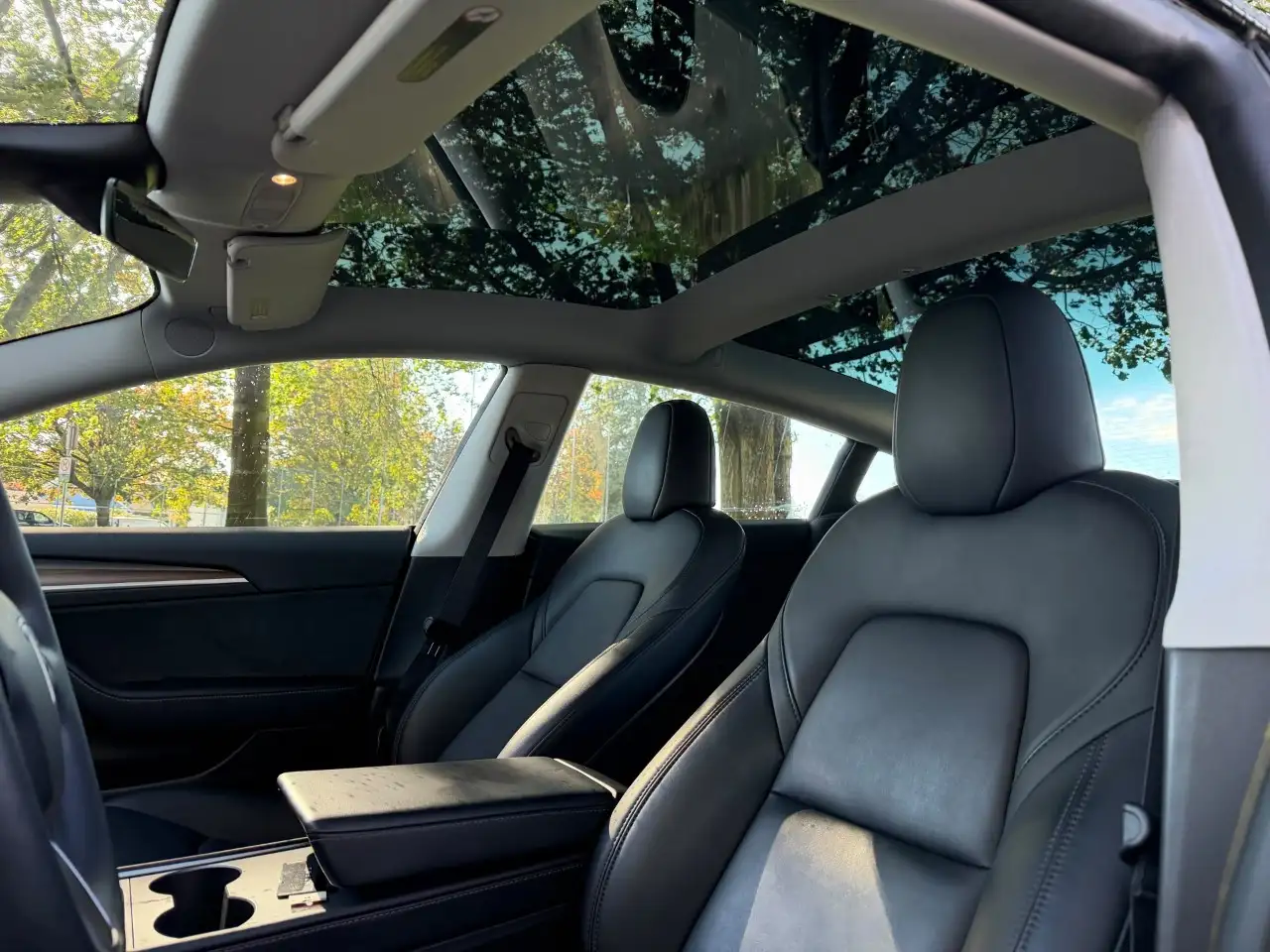 Tesla Model 3 - Image 14