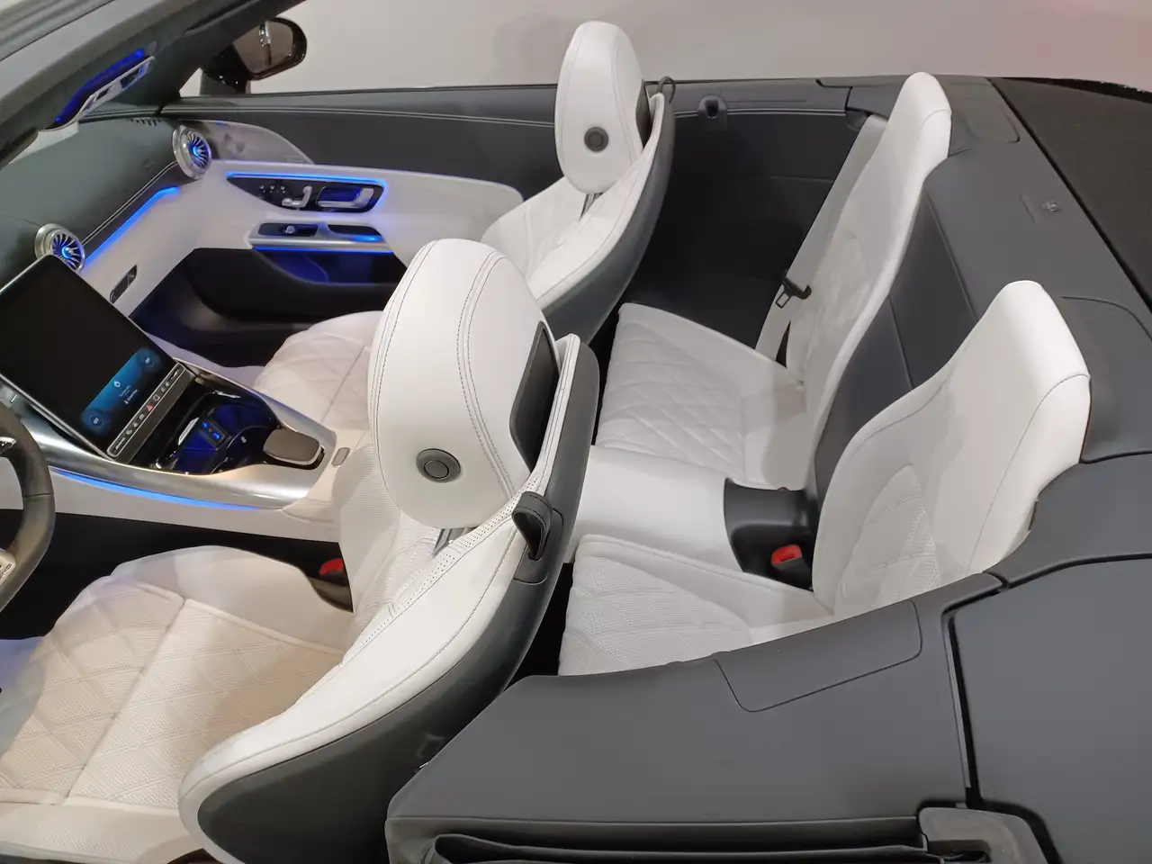 Mercedes-Benz SL - Image 17