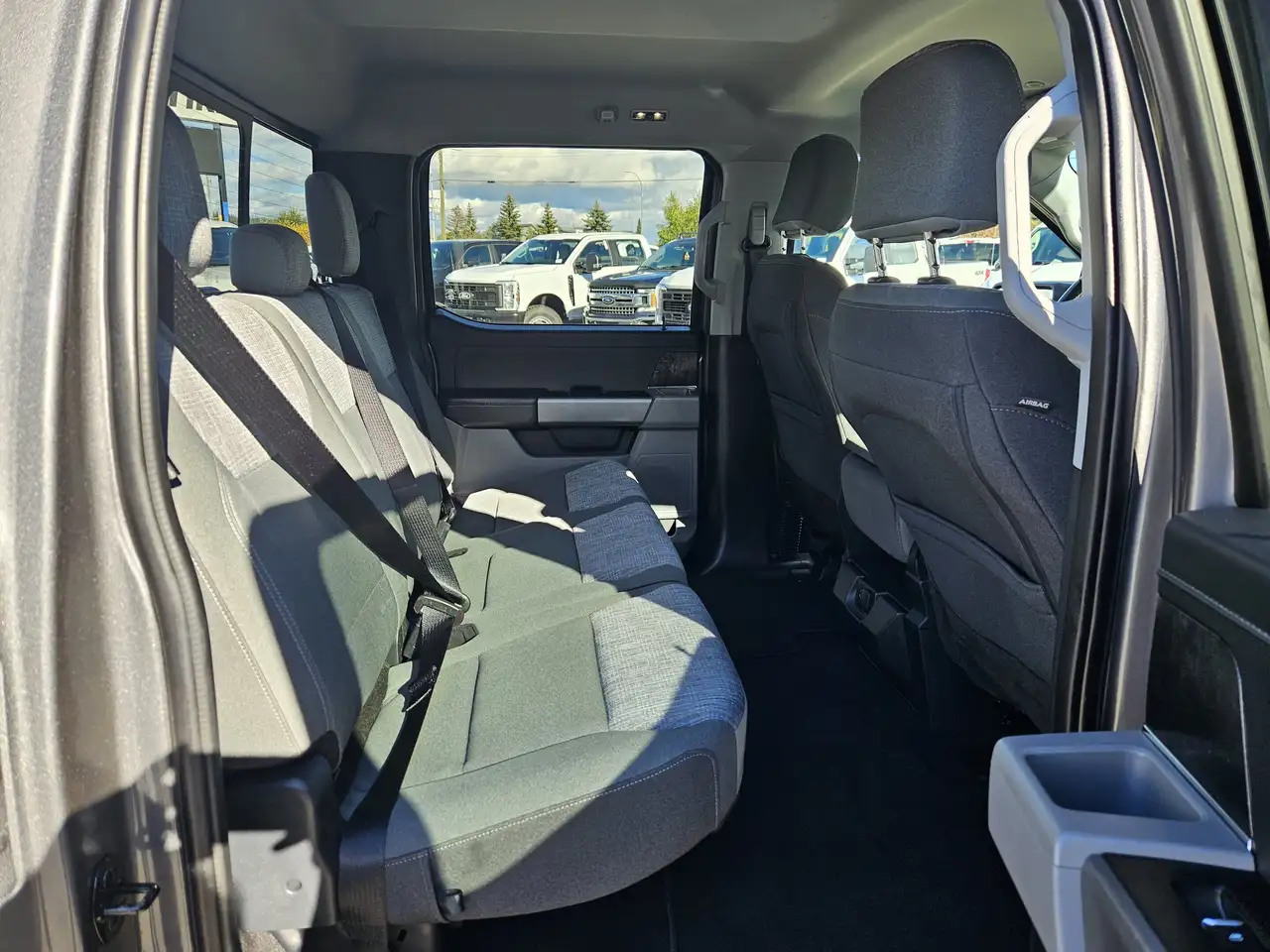 Ford F-150 - Image 27