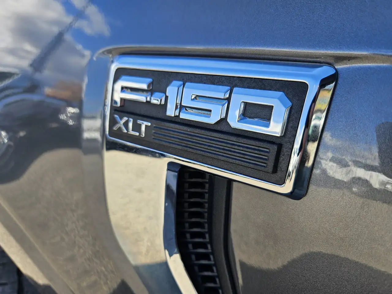 Ford F-150 - Image 11