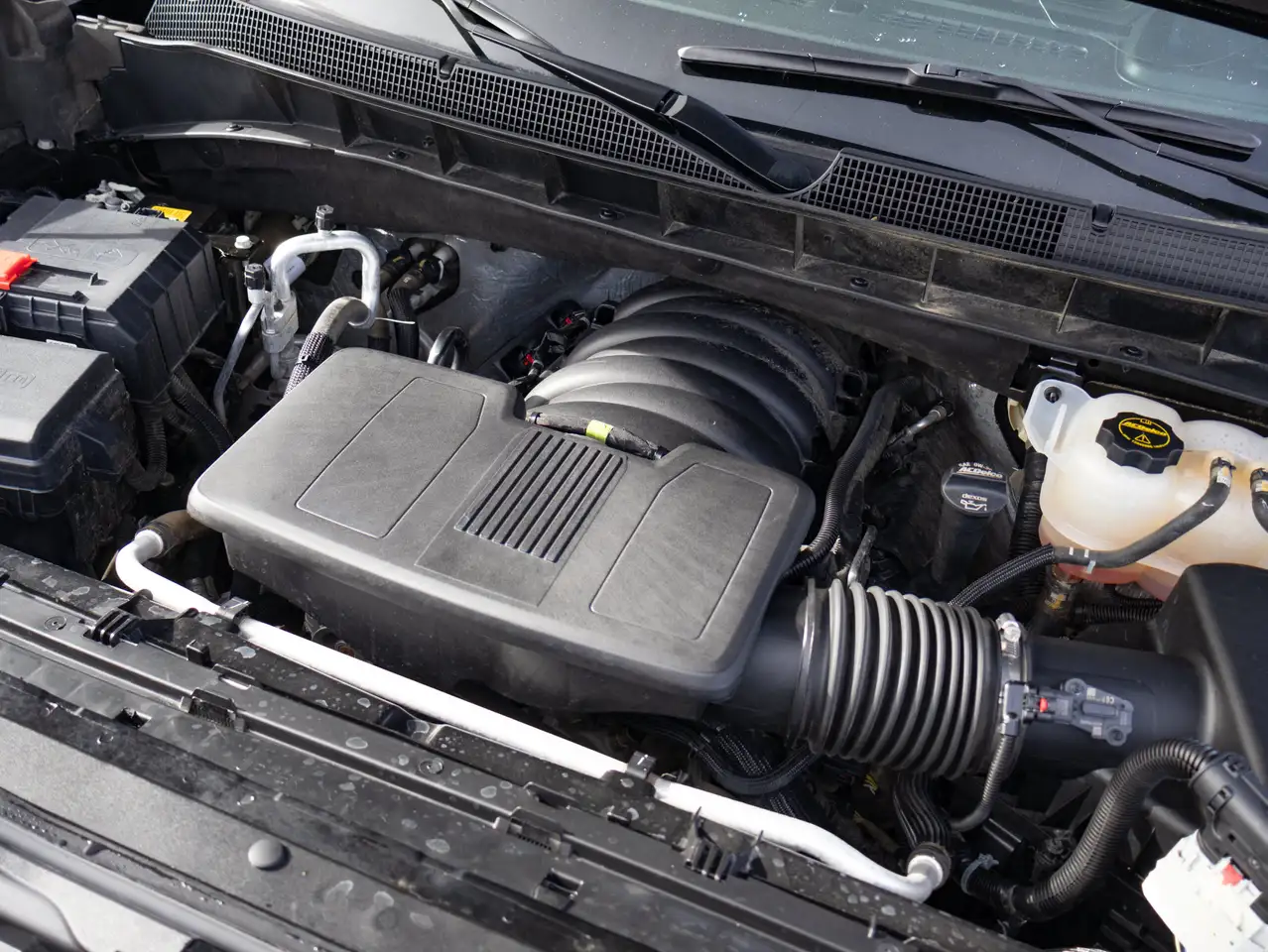 Chevrolet Silverado 1500 - Image 17