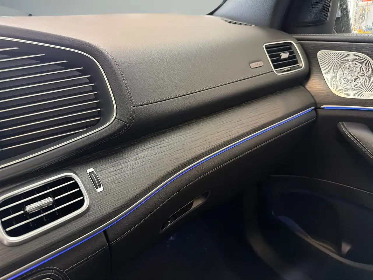 Mercedes-Benz GLE - Image 13