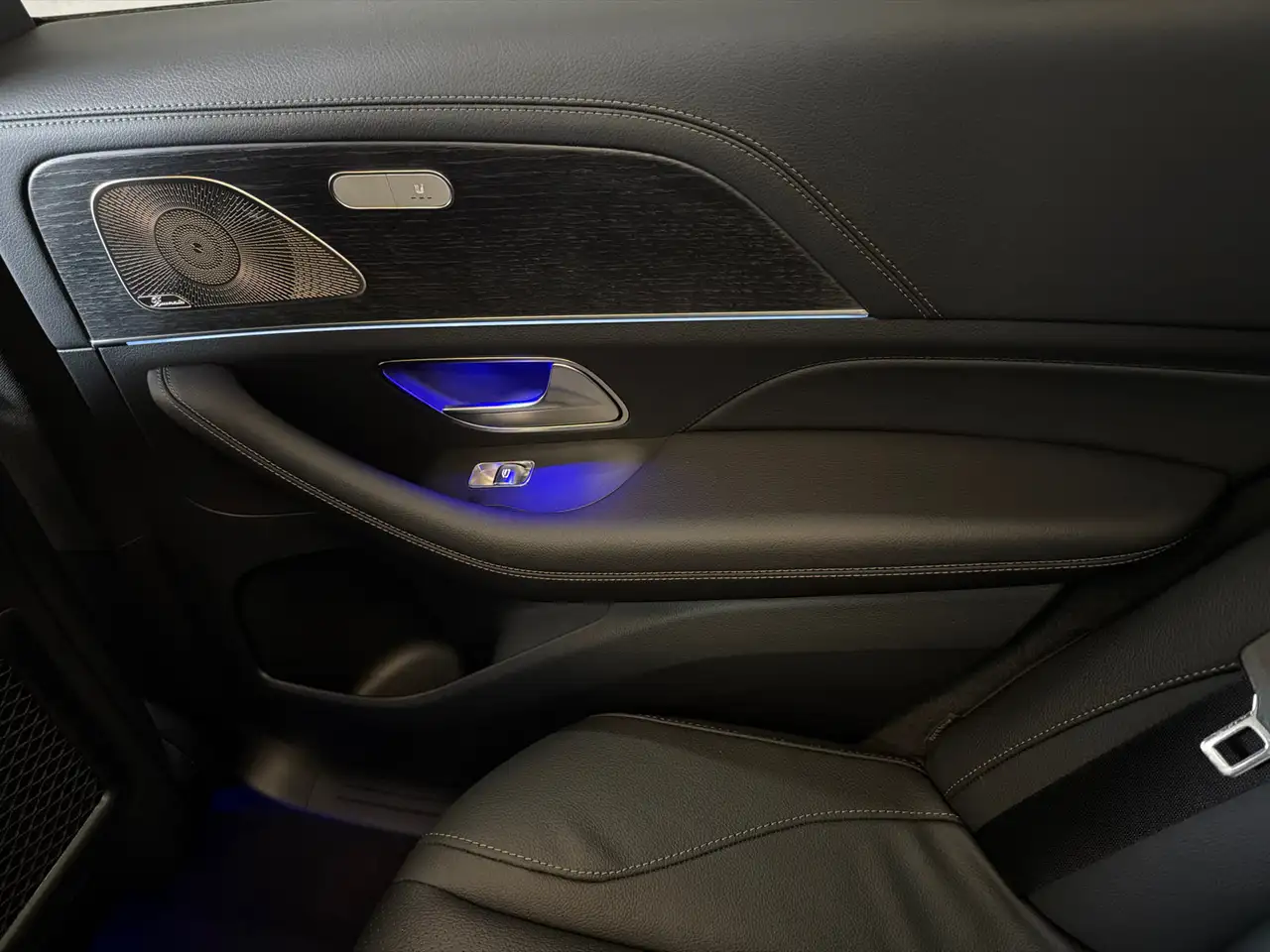 Mercedes-Benz GLE - Image 22