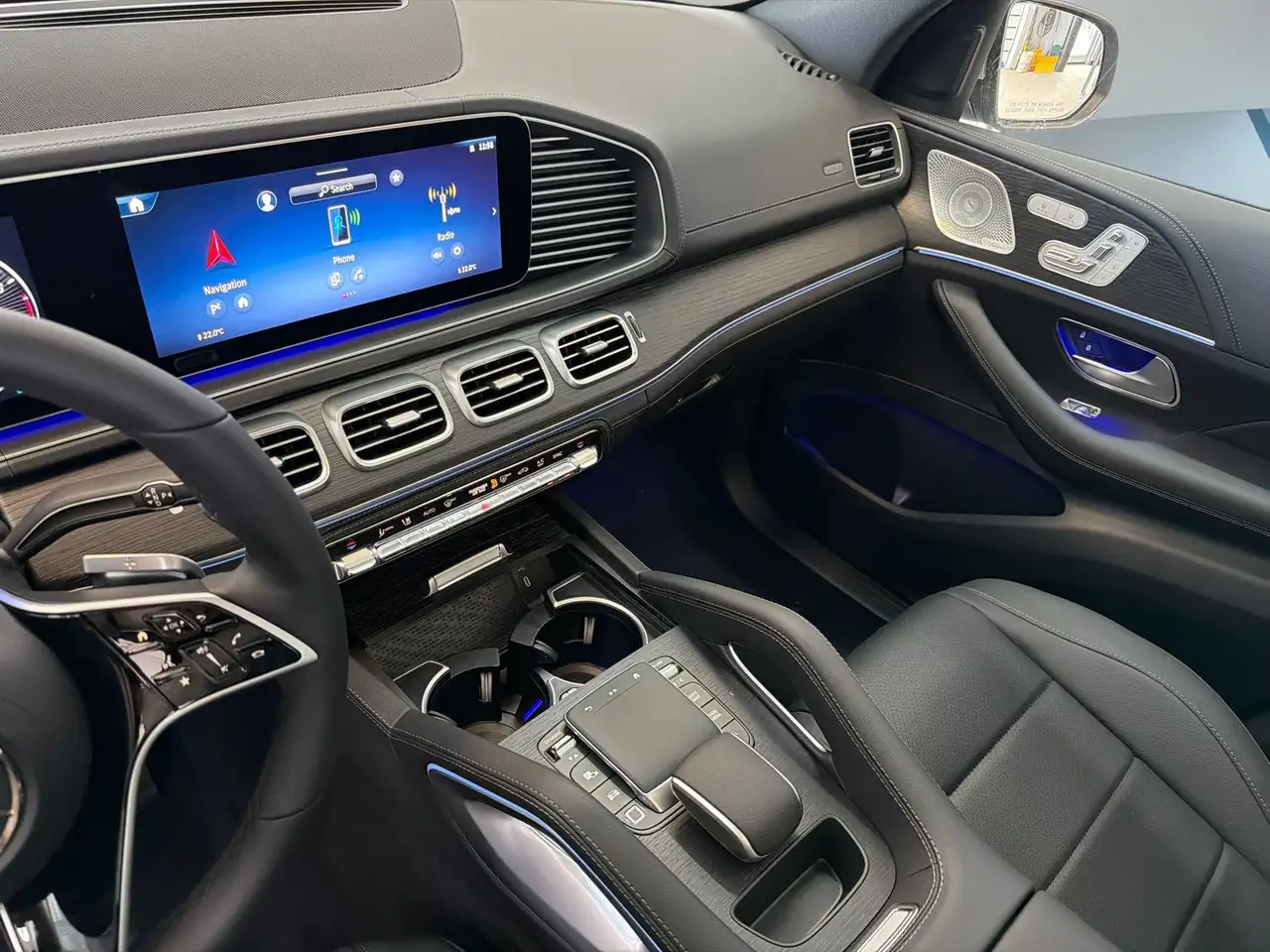 Mercedes-Benz GLE - Image 30