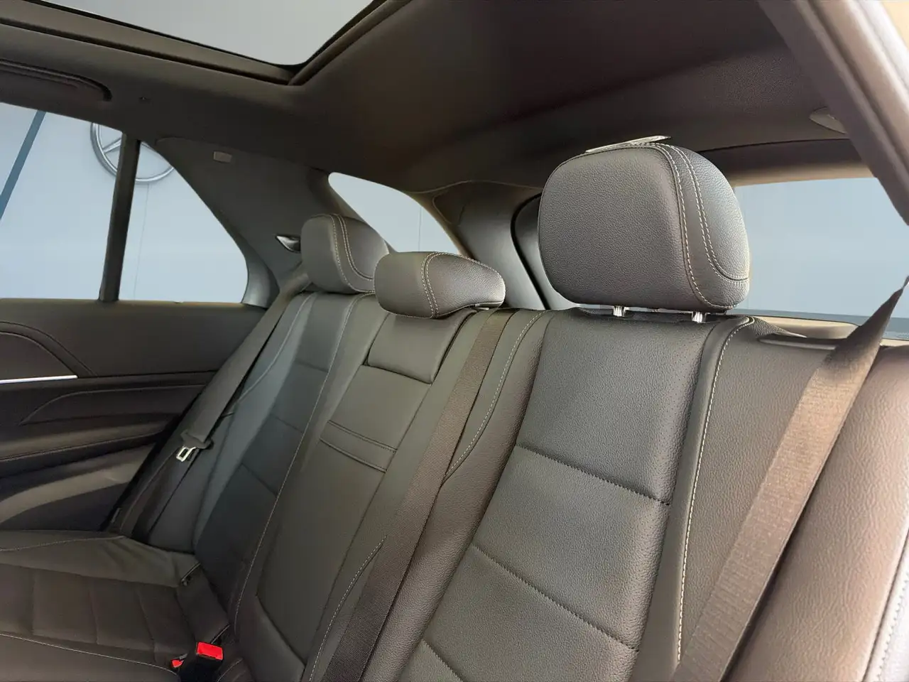 Mercedes-Benz GLE - Image 16