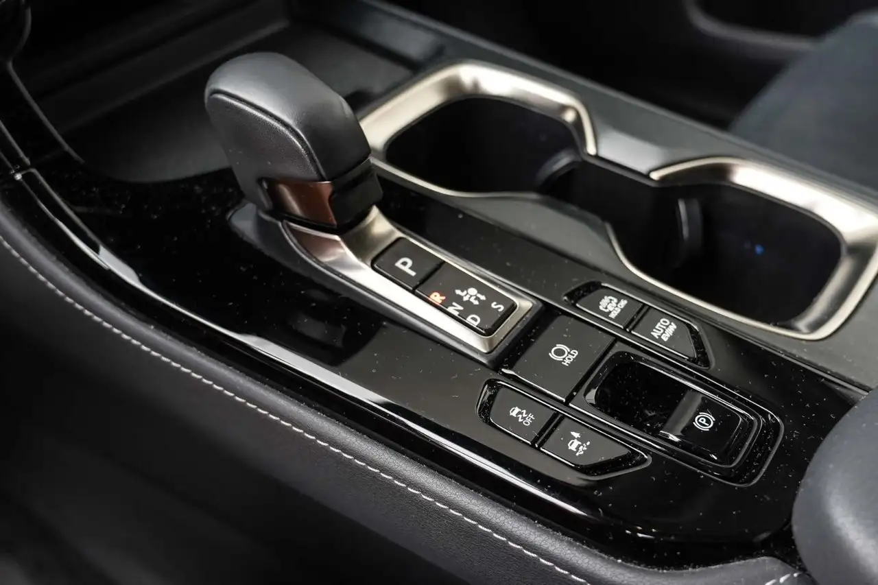 Lexus NX 450h+ - Image 34
