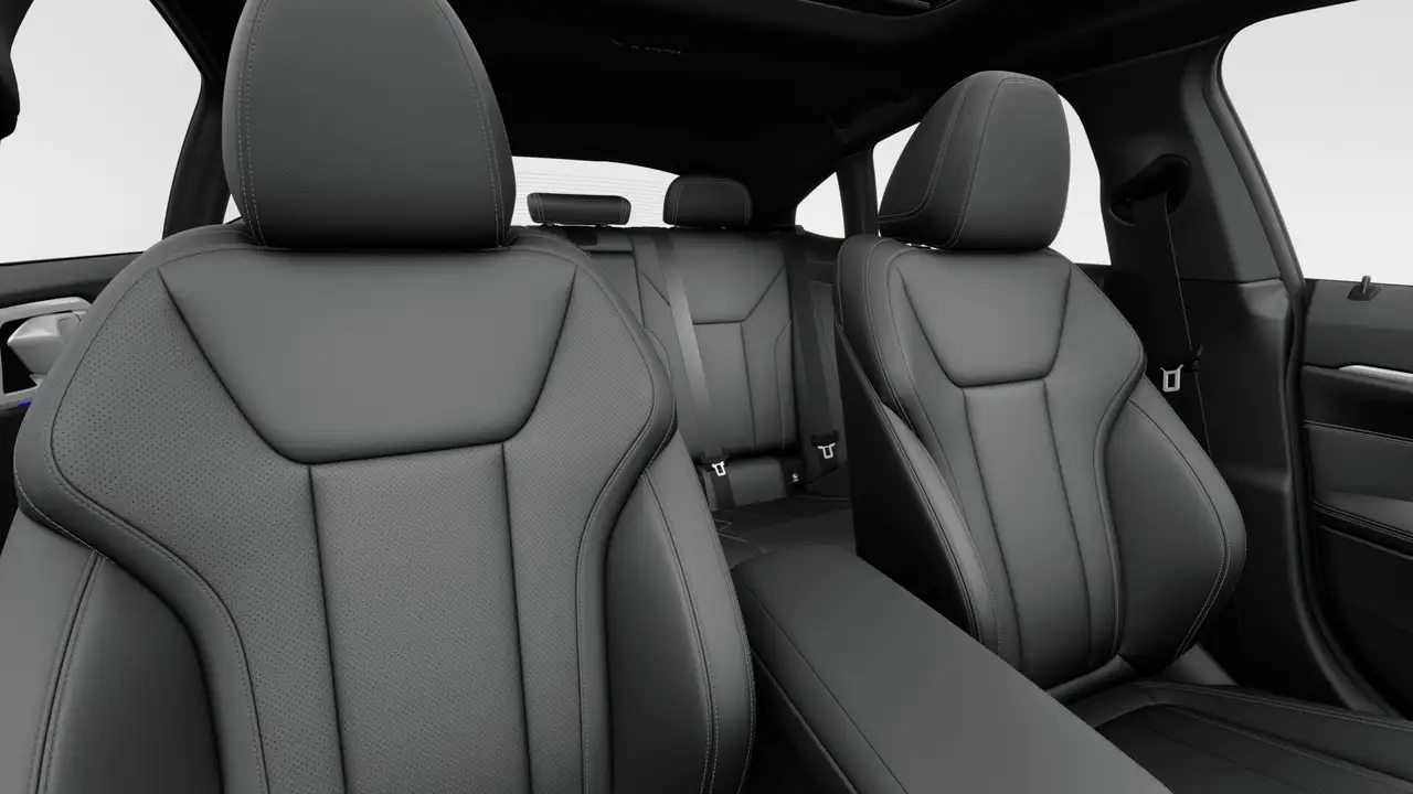 BMW i4 - Image 11