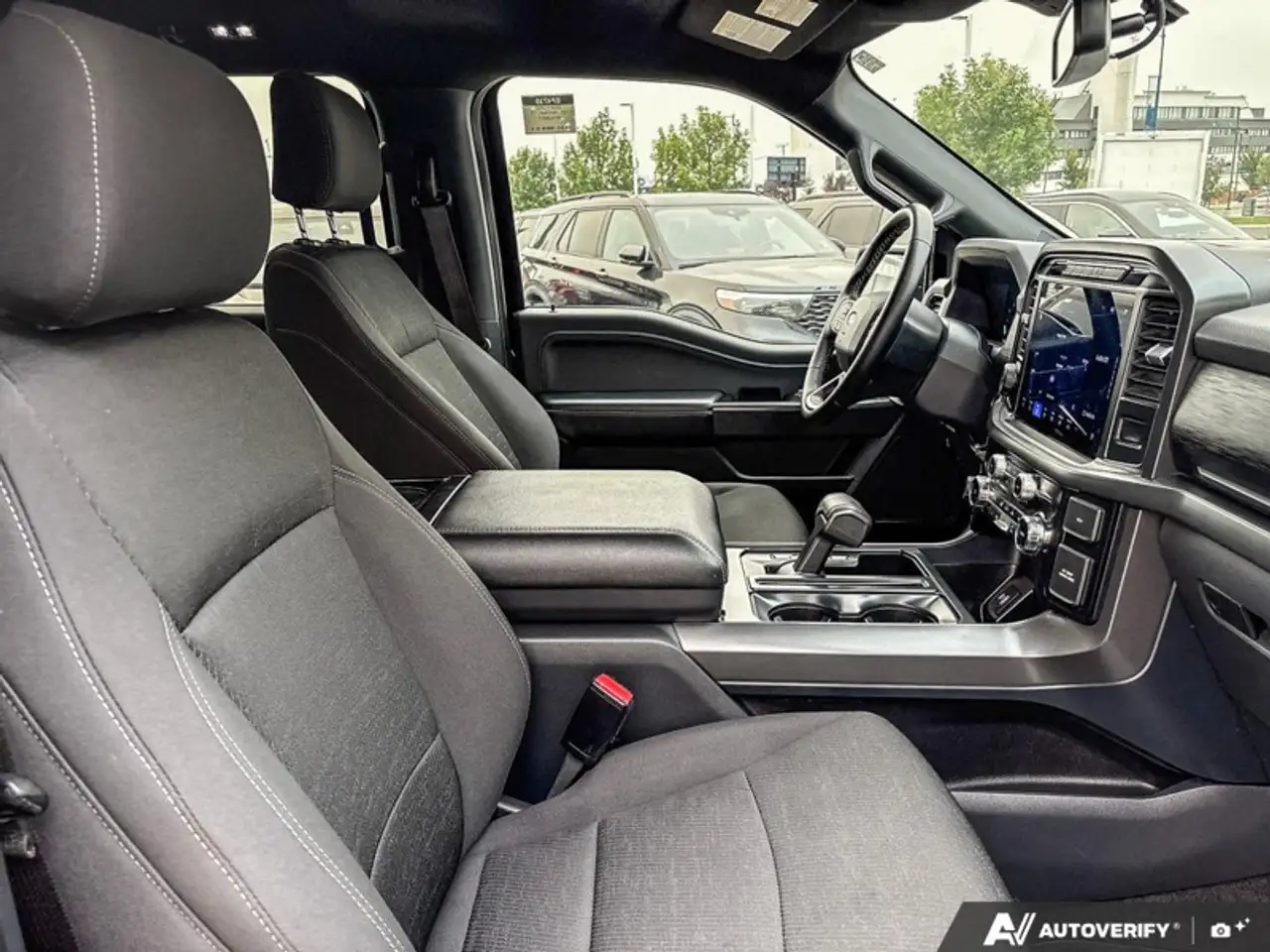 Ford F-150 - Image 22