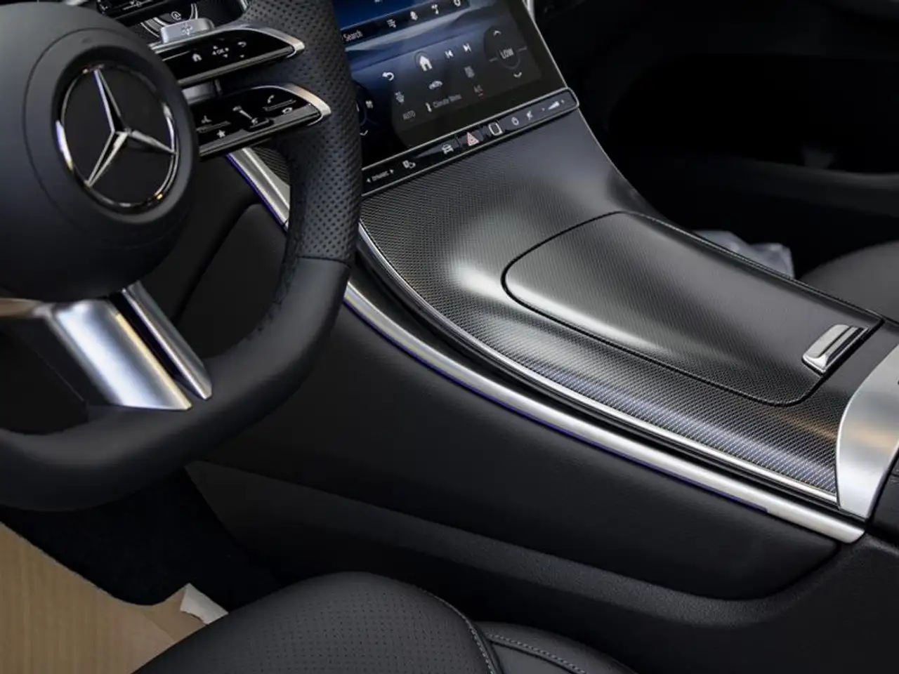 Mercedes-Benz GLC - Image 18