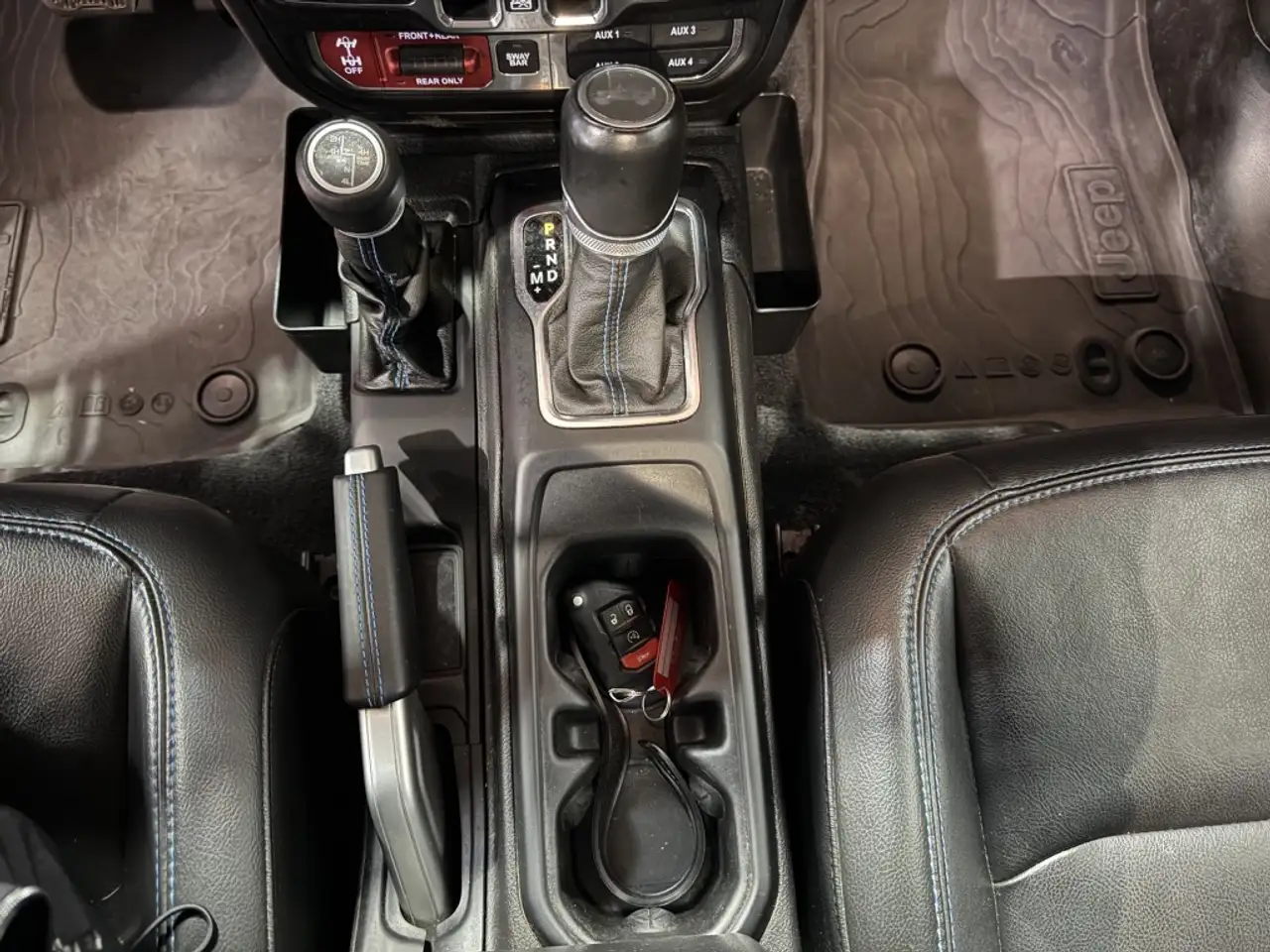 Jeep Wrangler - Image 12