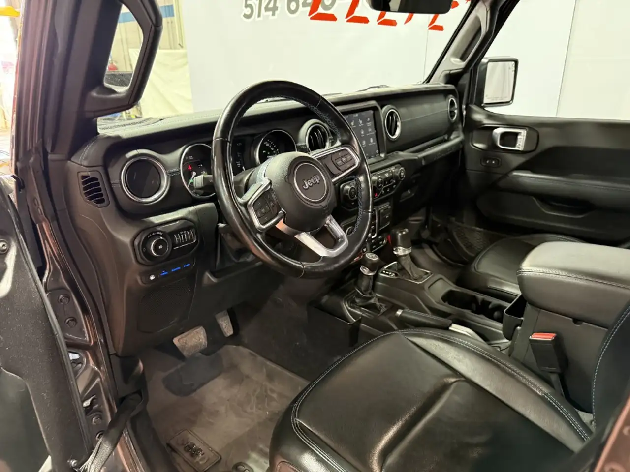 Jeep Wrangler - Image 13