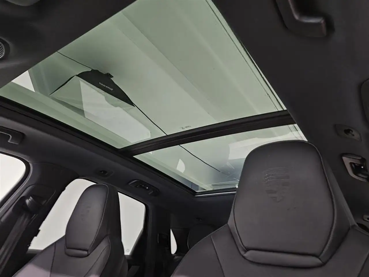 Porsche Cayenne - Image 20