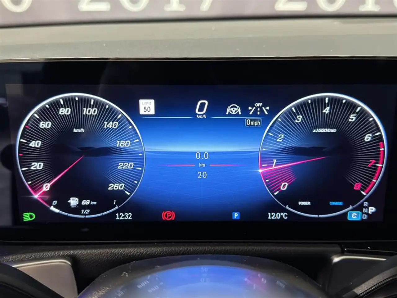 Mercedes-Benz GLB - Image 15