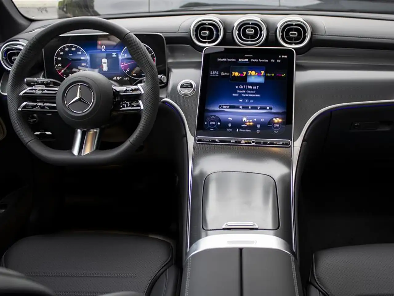 Mercedes-Benz GLC - Image 15