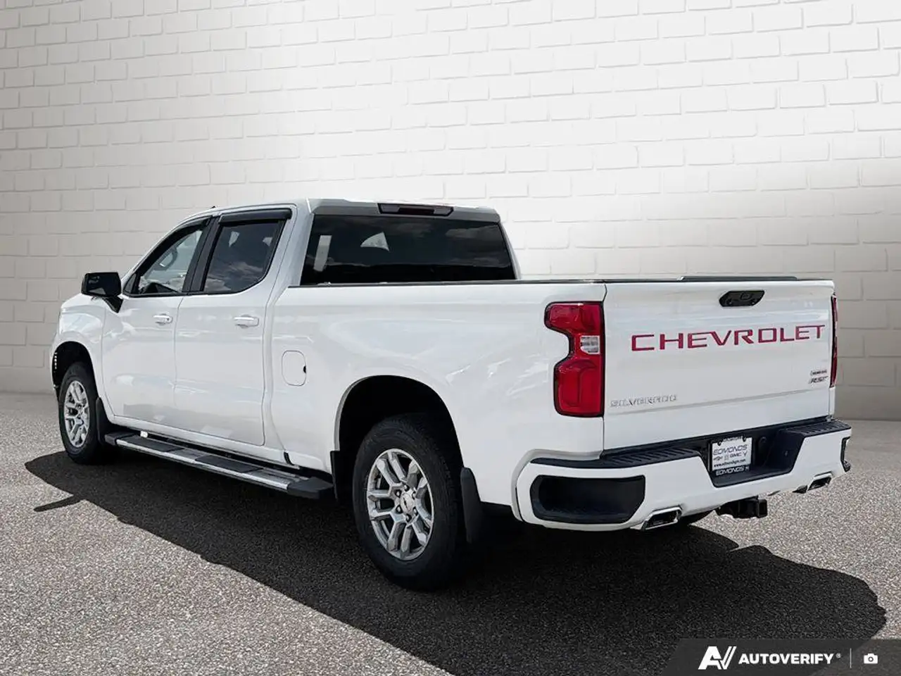 Chevrolet Silverado 1500 - Image 3