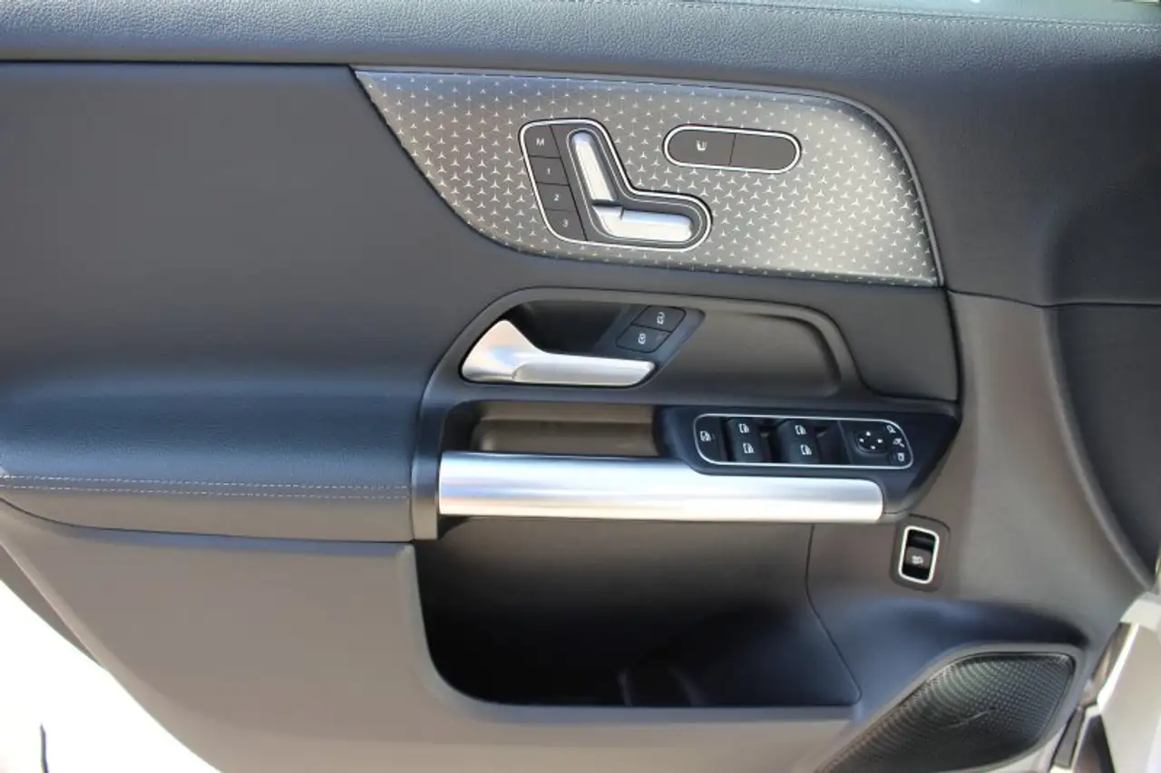 Mercedes-Benz GLA - Image 15