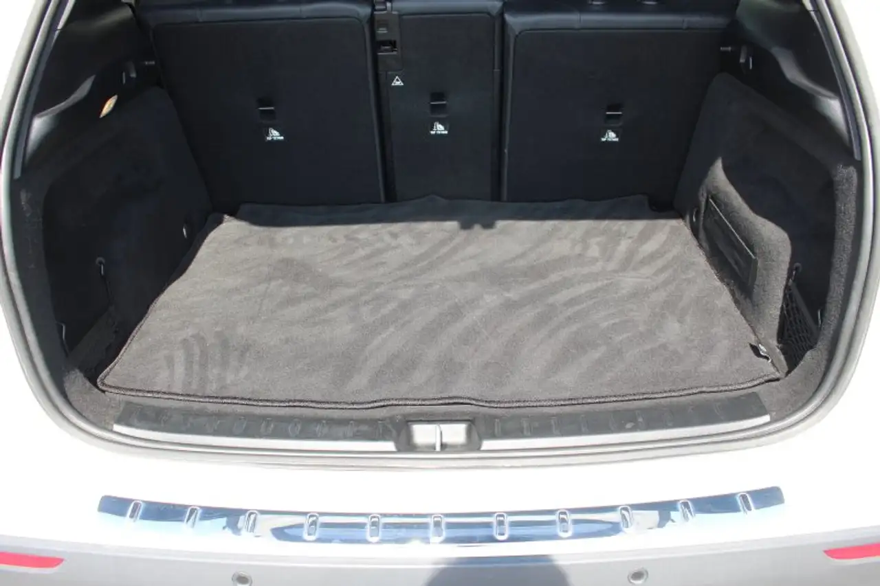 Mercedes-Benz GLA - Image 19