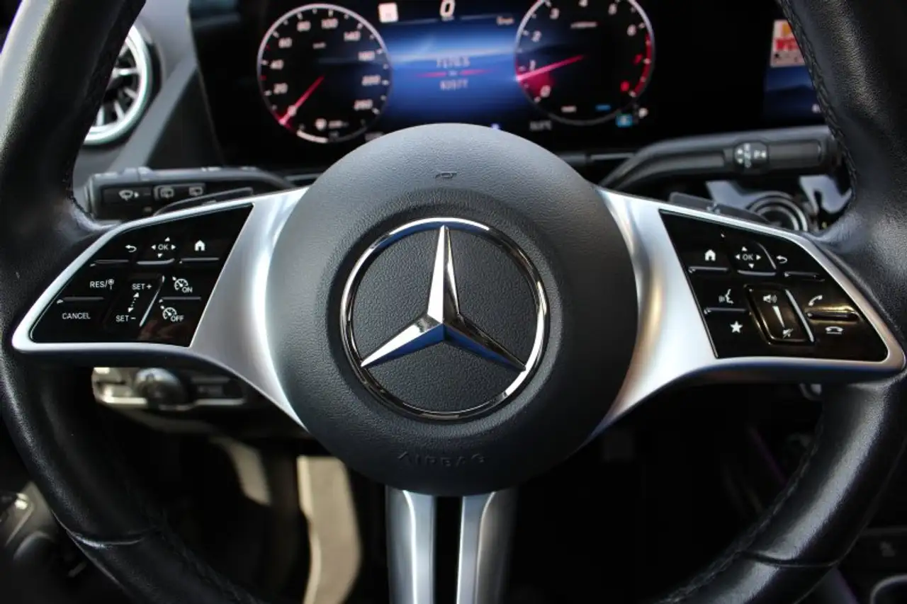 Mercedes-Benz GLA - Image 21