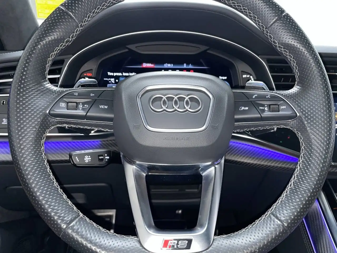 Audi RS Q8 - Image 22