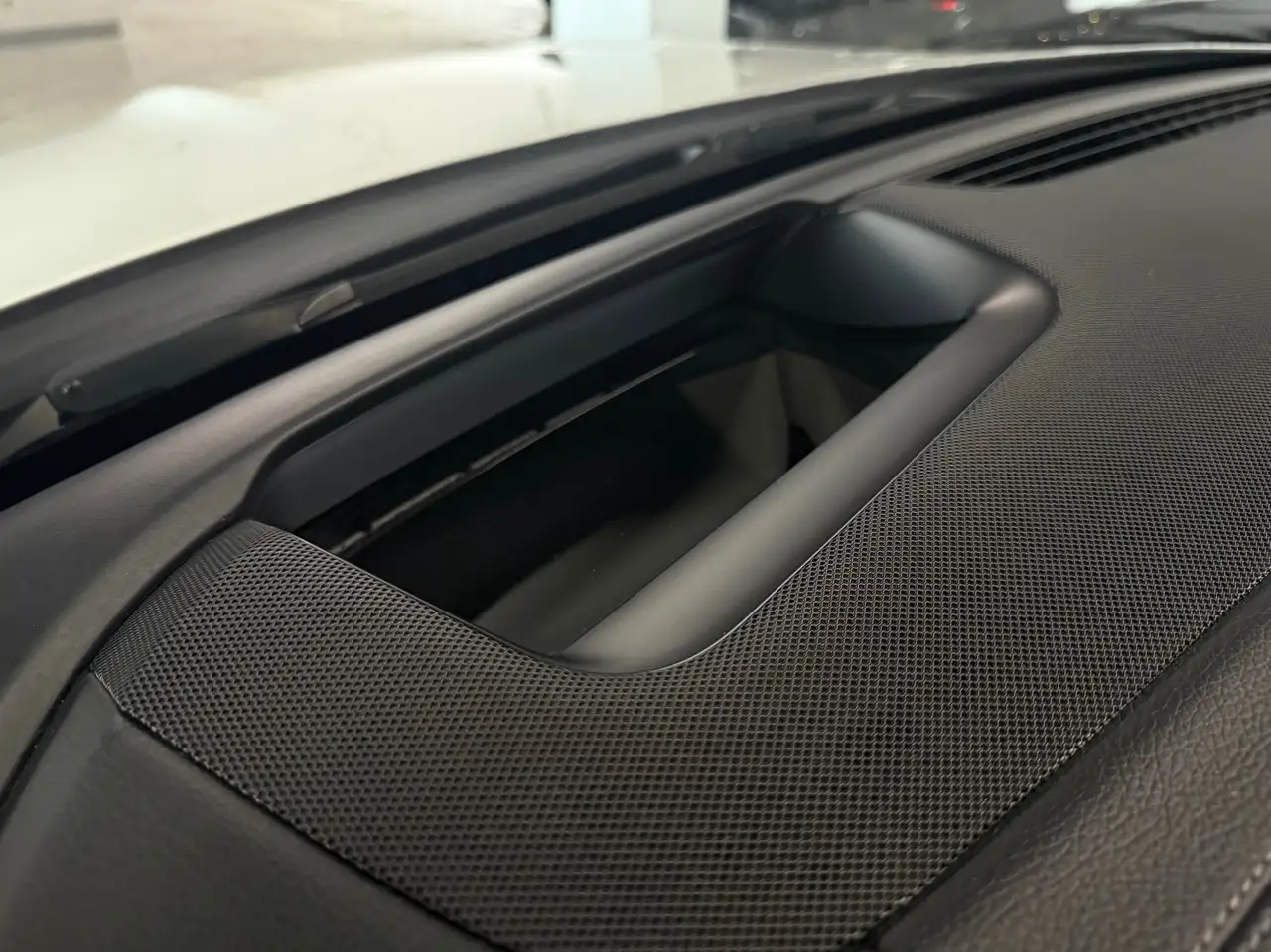 Mercedes-Benz GLE - Image 20
