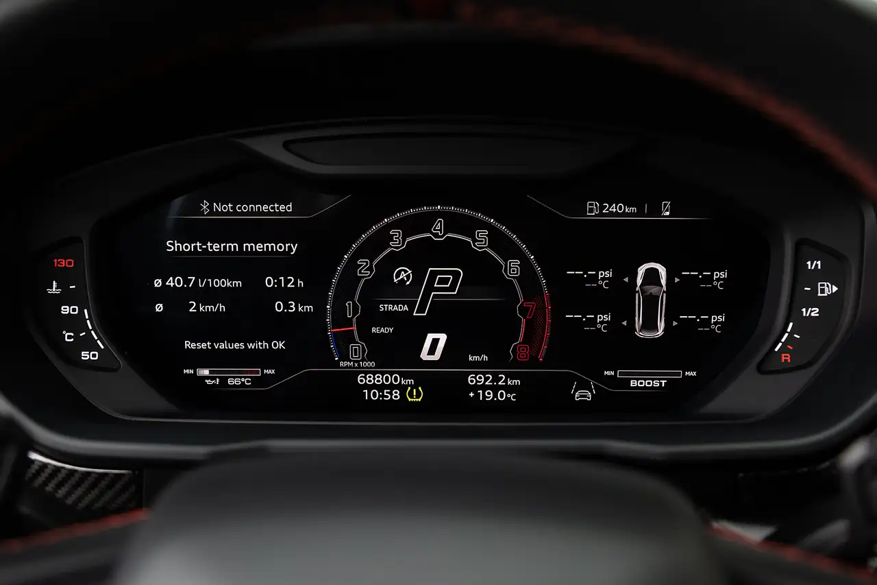 Lamborghini Urus - Image 19