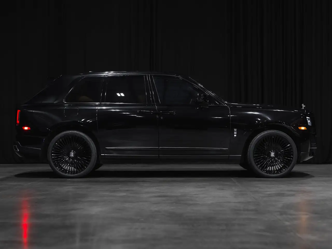 Rolls-Royce Cullinan - Image 5