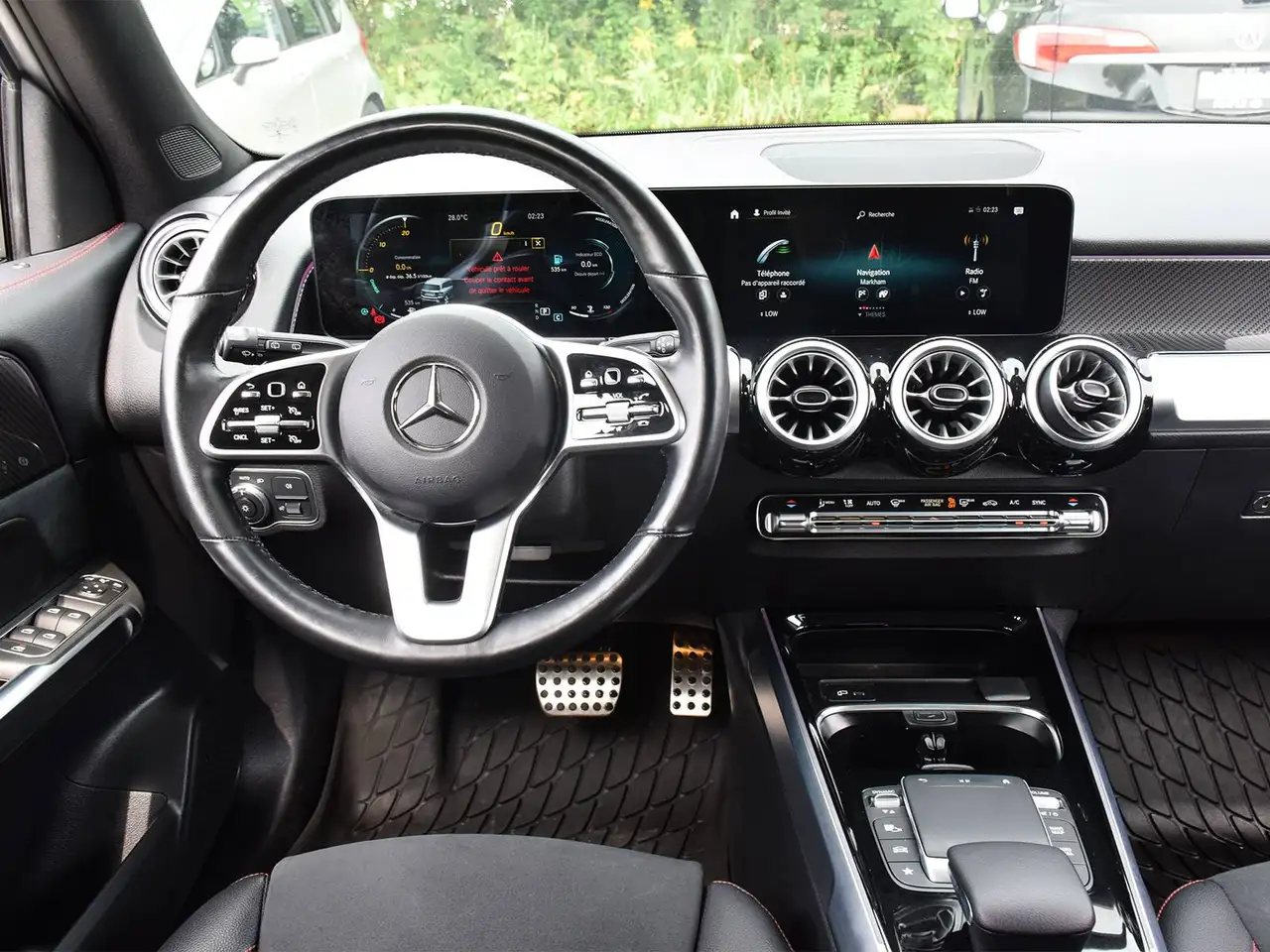 Mercedes-Benz GLB - Image 14