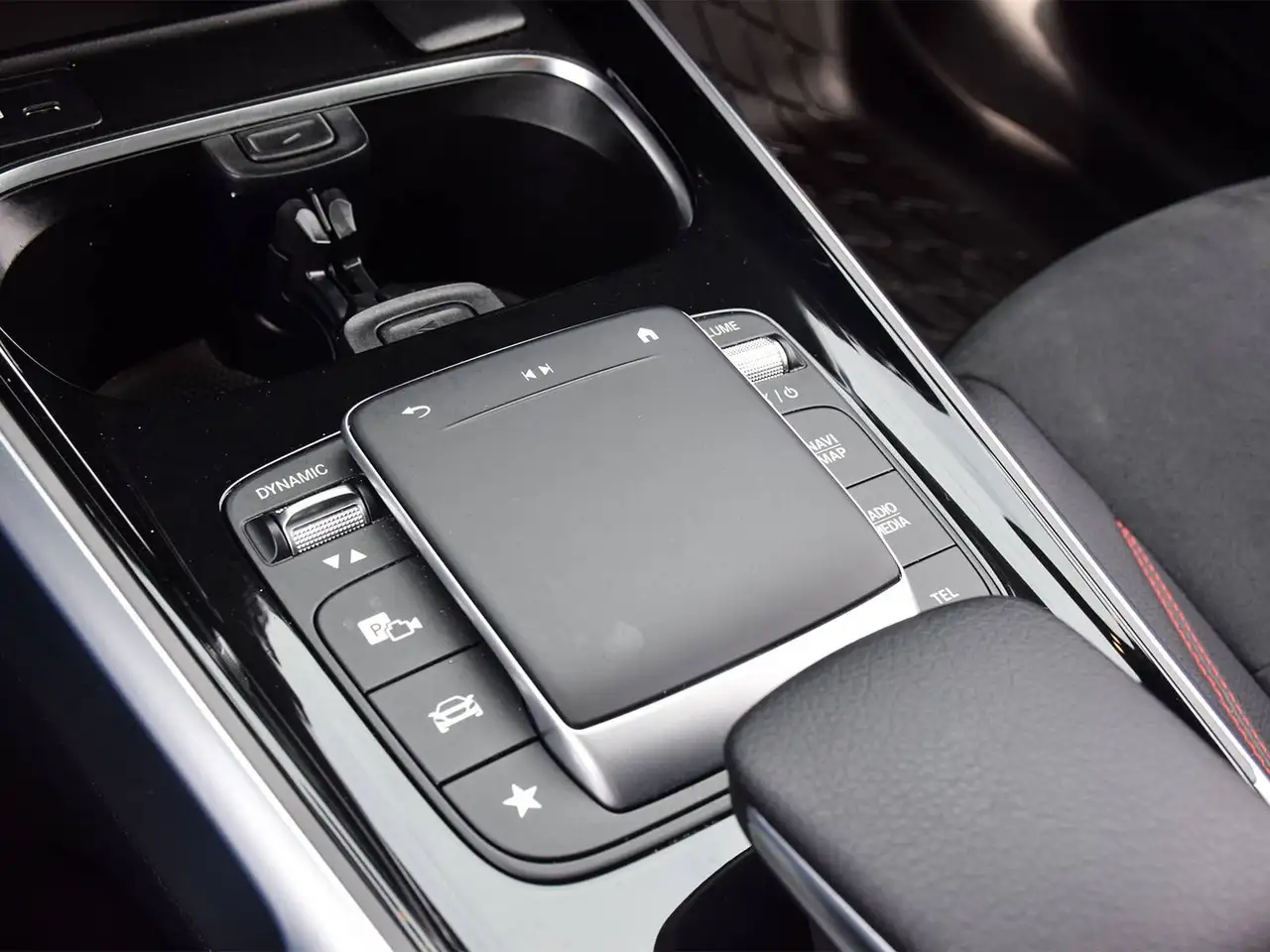 Mercedes-Benz GLB - Image 22