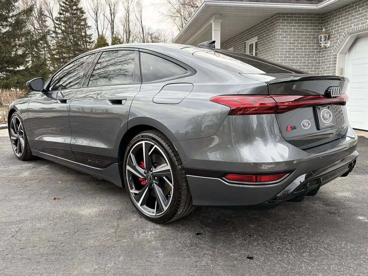 Audi S6 e-tron - Image 8
