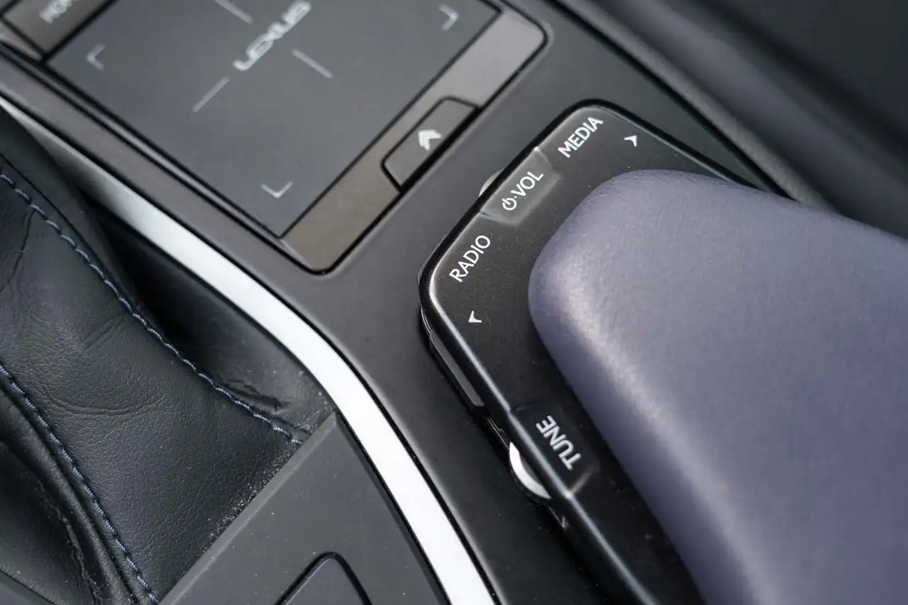 Lexus UX - Image 30