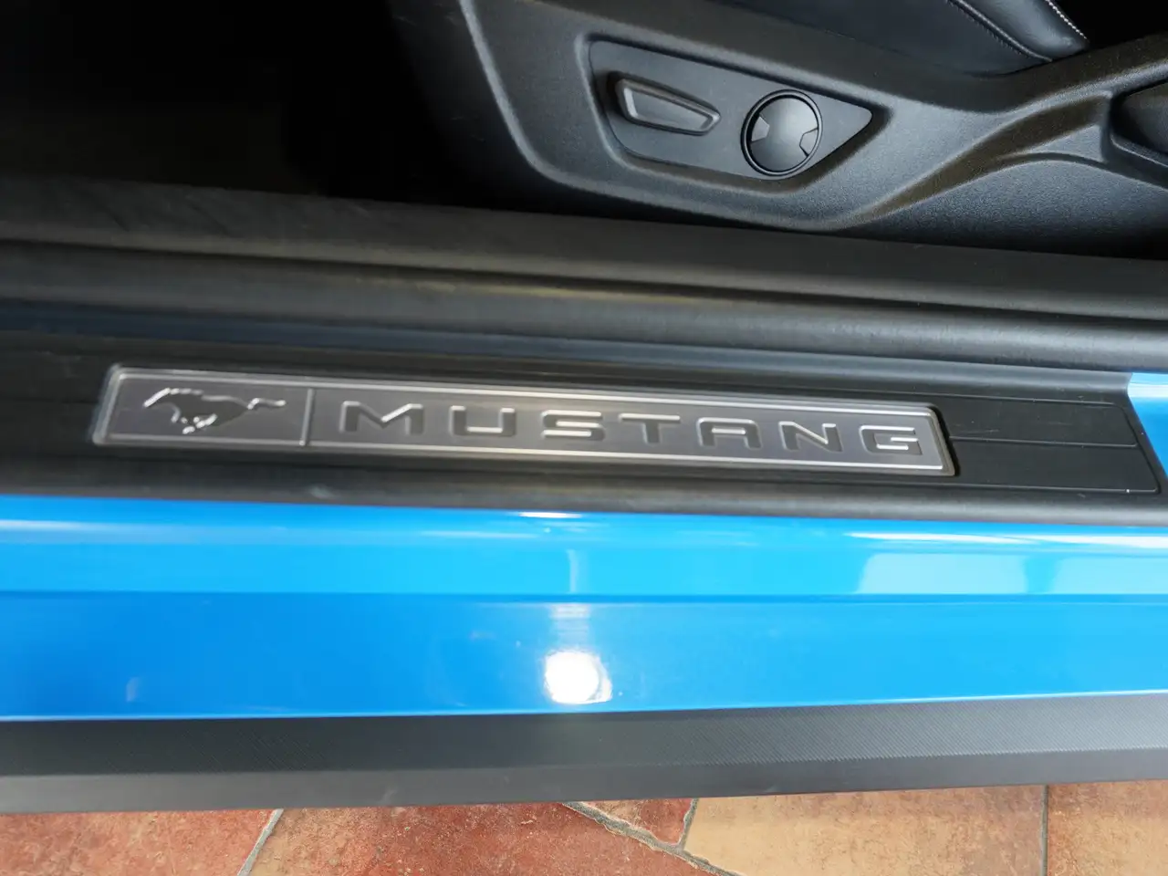 Ford Mustang - Image 15
