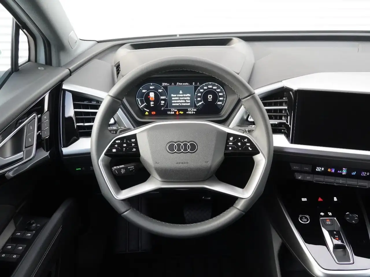 Audi Q4 e-tron - Image 10