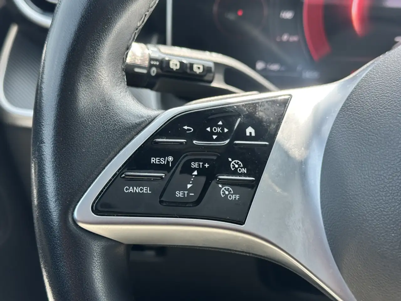 Mercedes-Benz GLC - Image 25