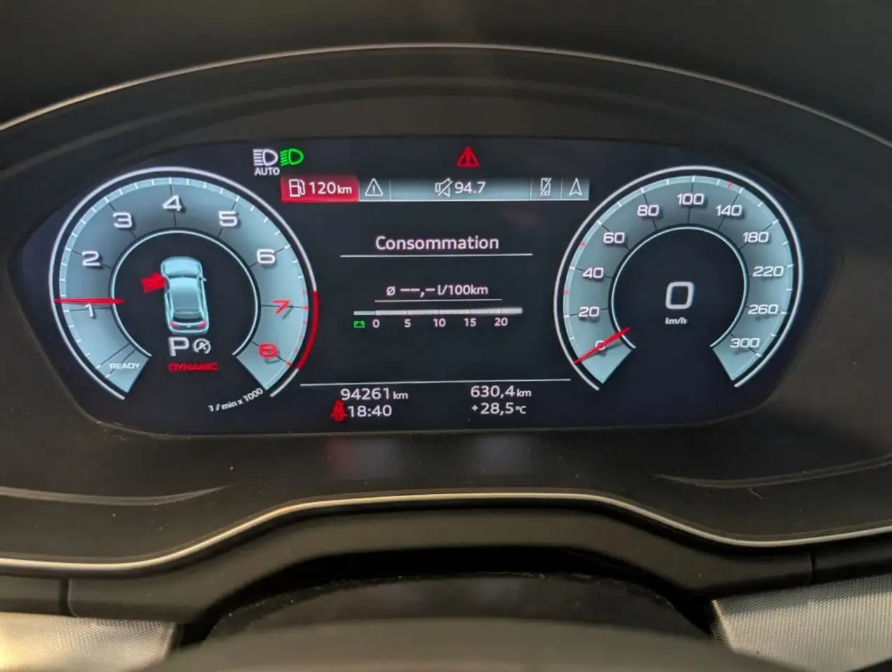 Audi Q5 - Image 13