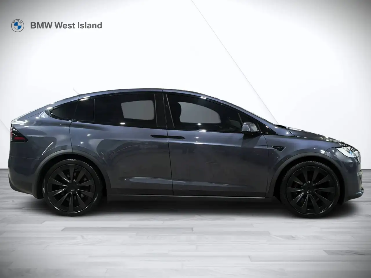 Tesla Model X - Image 12