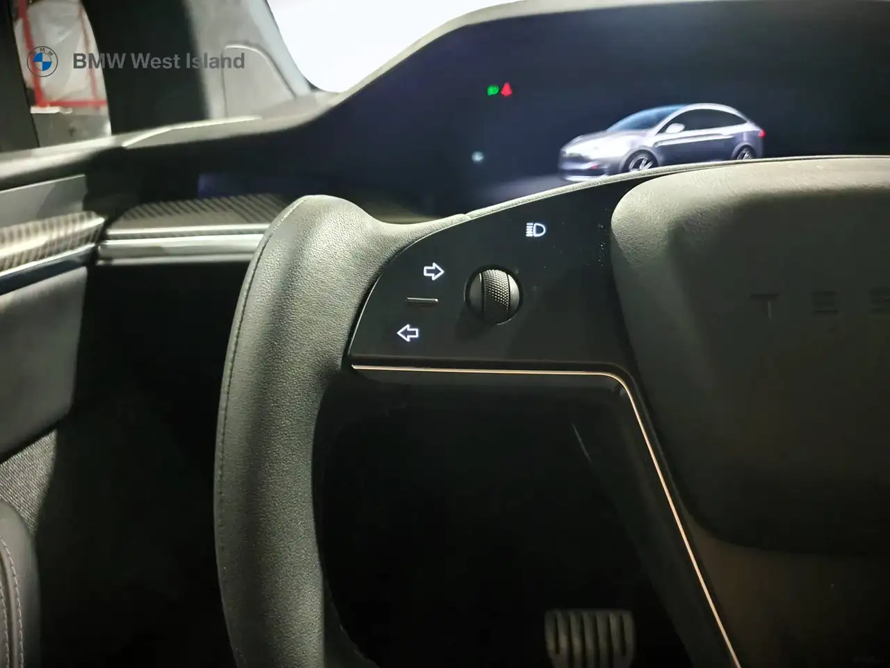 Tesla Model X - Image 25