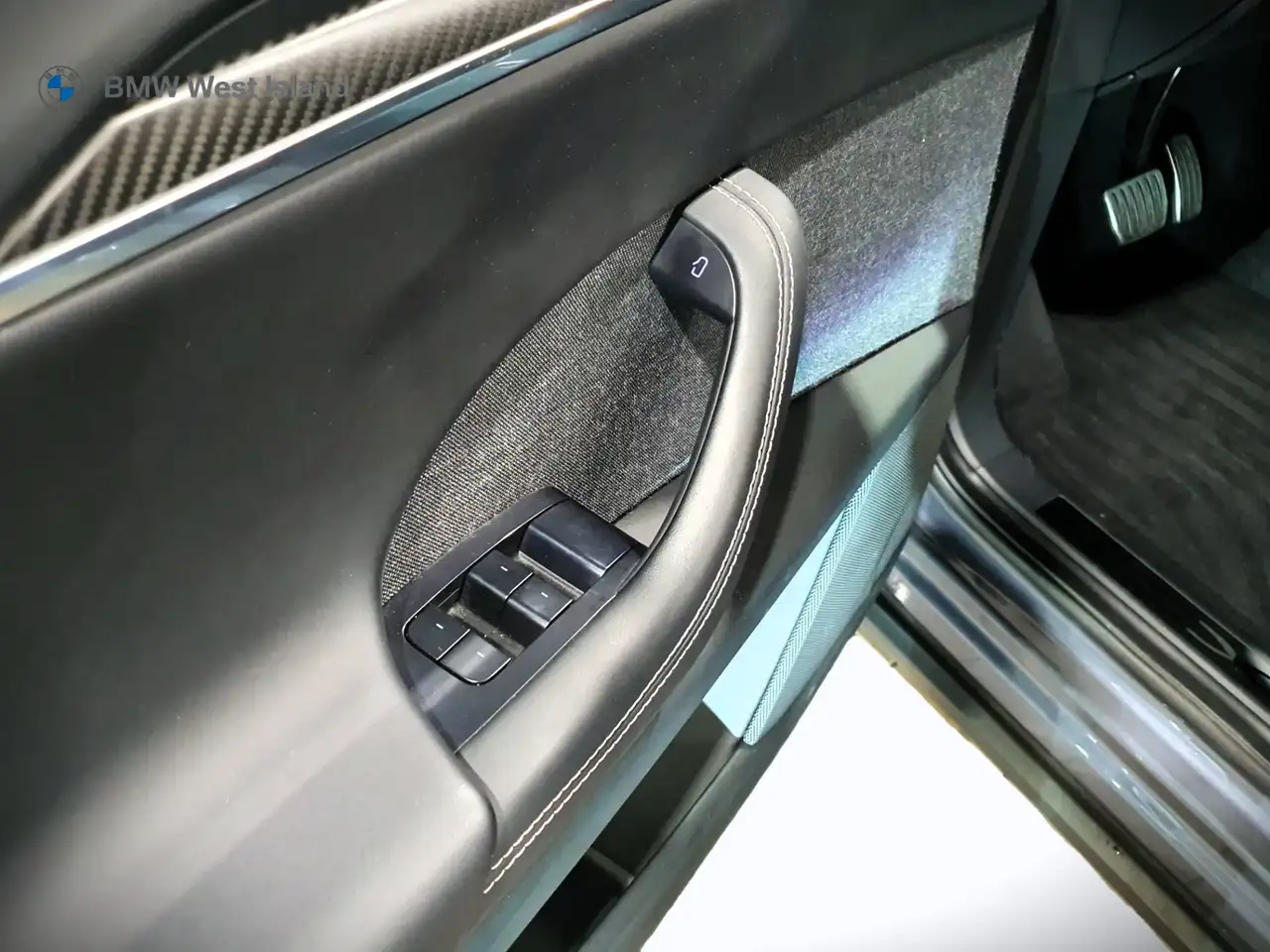 Tesla Model X - Image 21