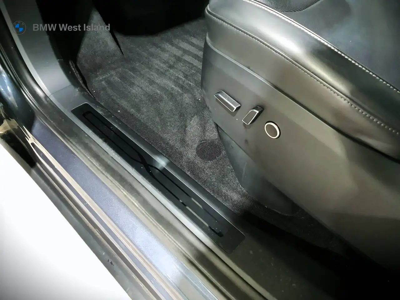Tesla Model X - Image 19