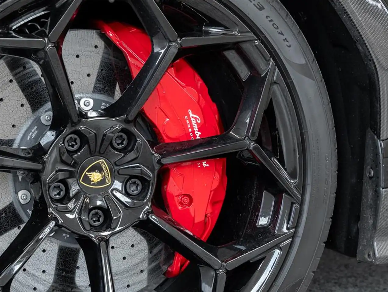Lamborghini Urus - Image 47