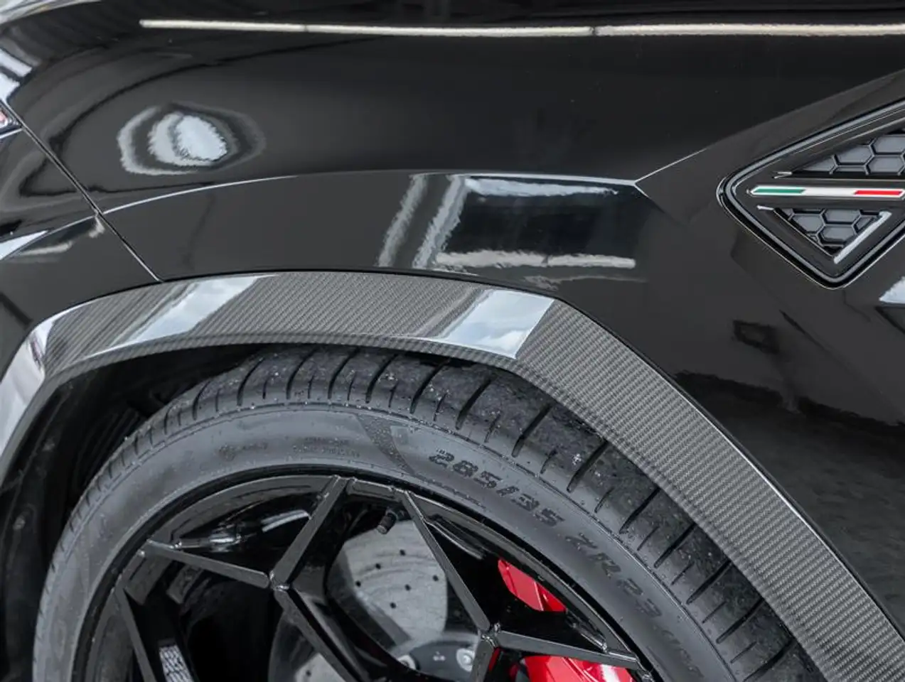 Lamborghini Urus - Image 49