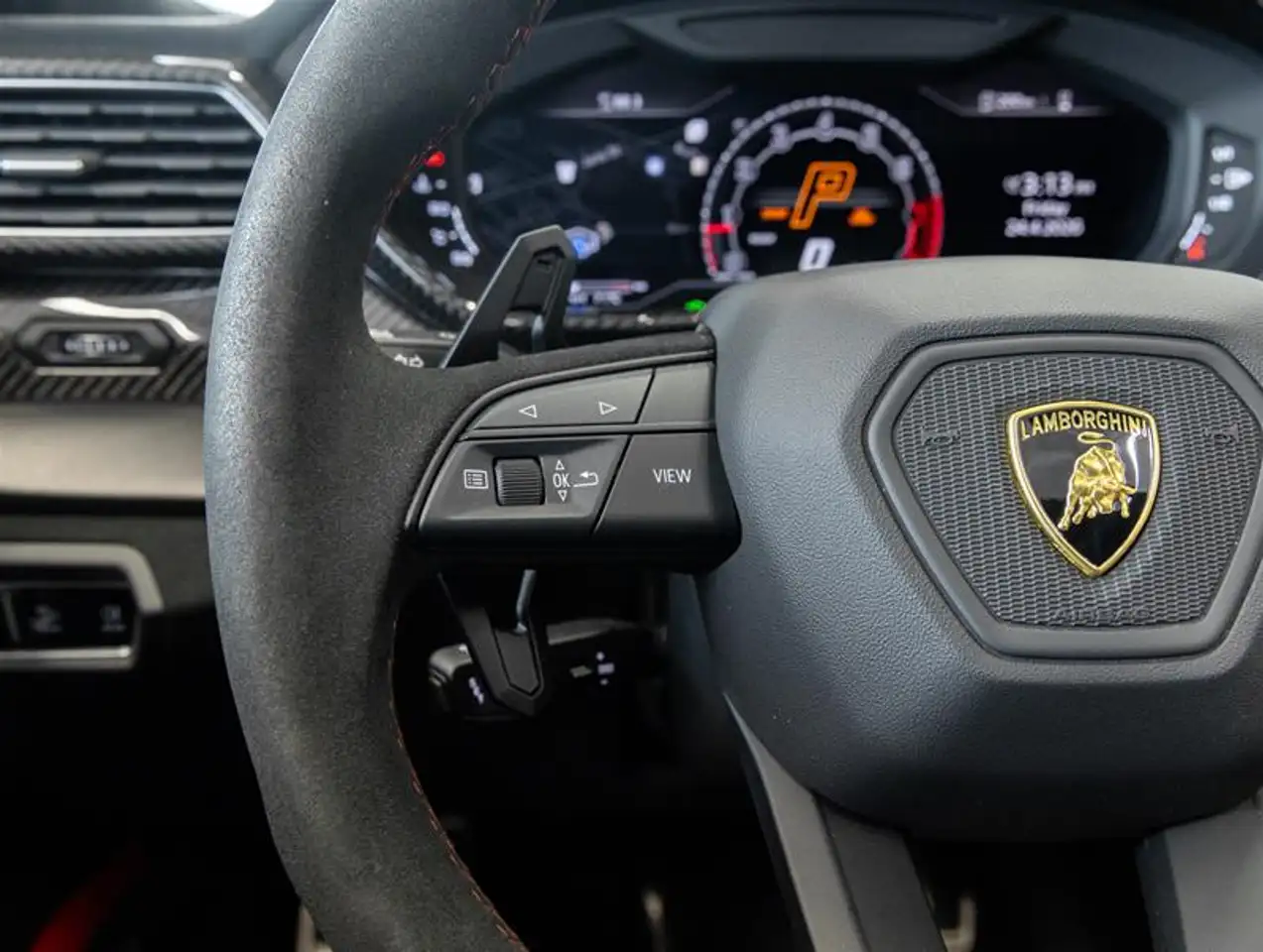 Lamborghini Urus - Image 13