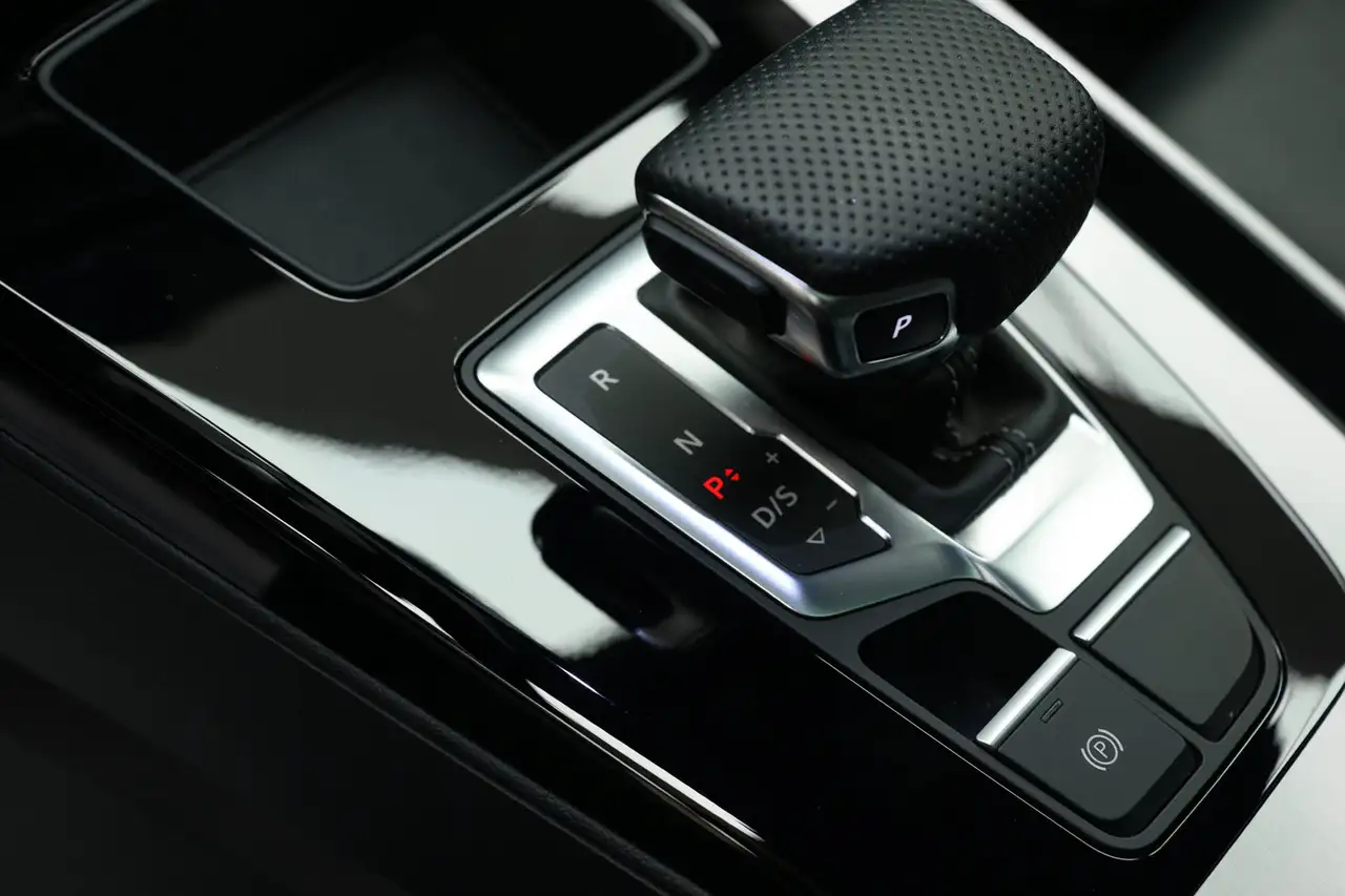 Audi Q5 - Image 14