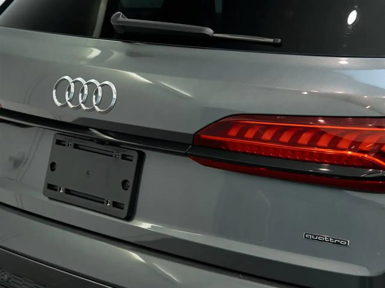 Audi Q7 - Image 11