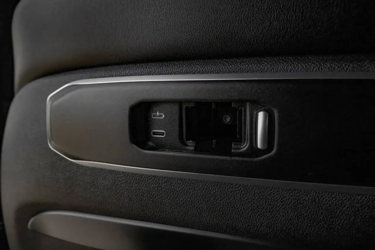BMW X5 - Image 32