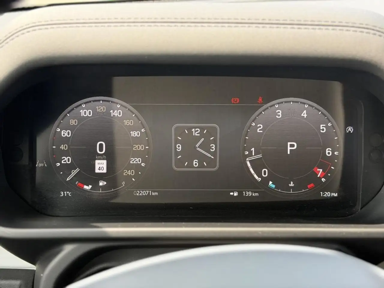 Land Rover Defender - Image 15