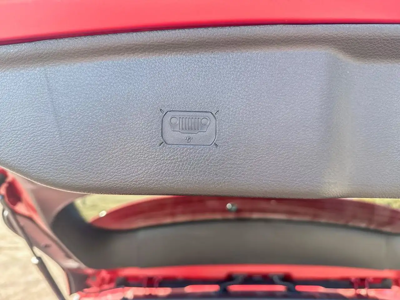 Jeep Compass - Image 22