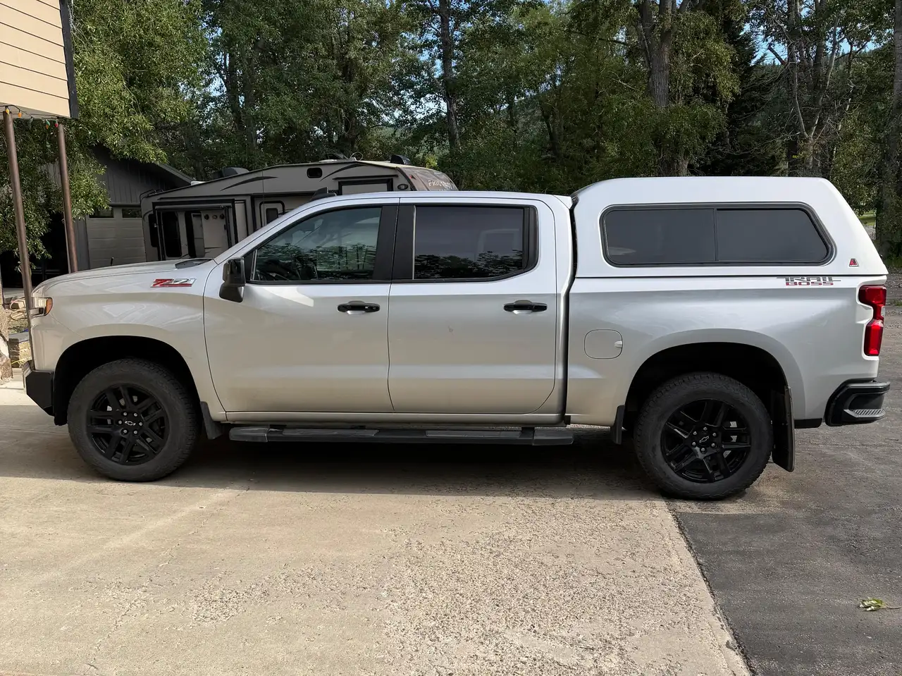 Chevrolet Silverado 1500 - Image 1