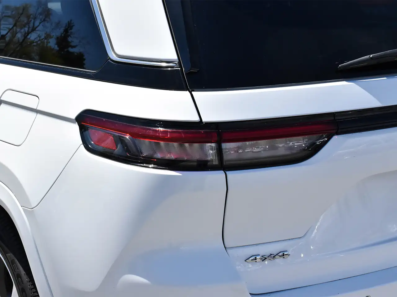Jeep Grand Cherokee - Image 8
