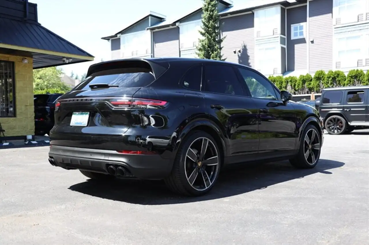 Porsche Cayenne - Image 4