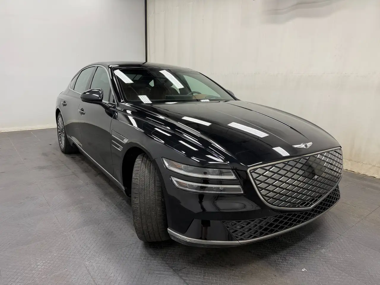 Mercedes-Benz EQE - Image 16